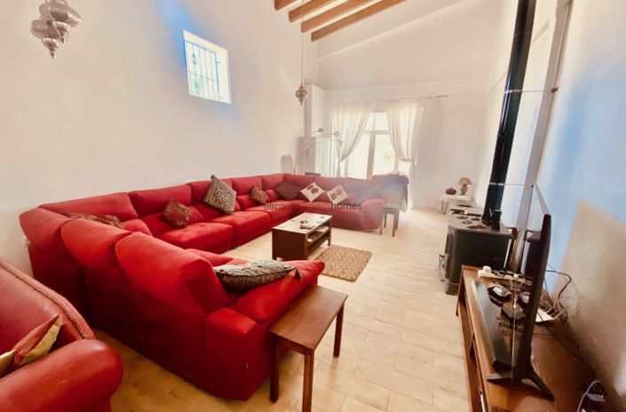 Image No.21-5 Bed Country House for sale