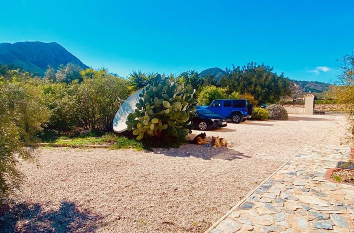 Image No.7-5 Bed Country House for sale