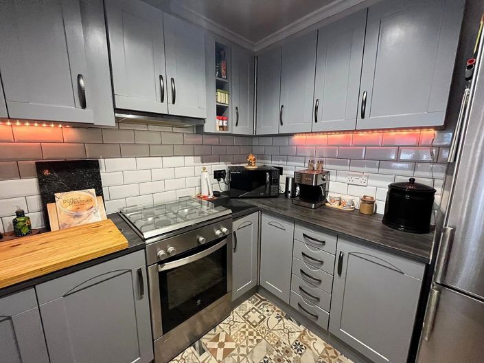 Image No.11-3 Bed Country House for sale