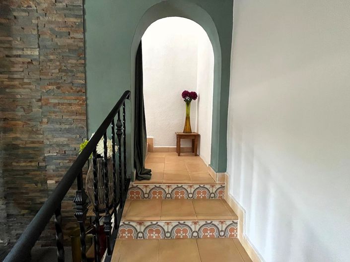 Image No.12-3 Bed Country House for sale