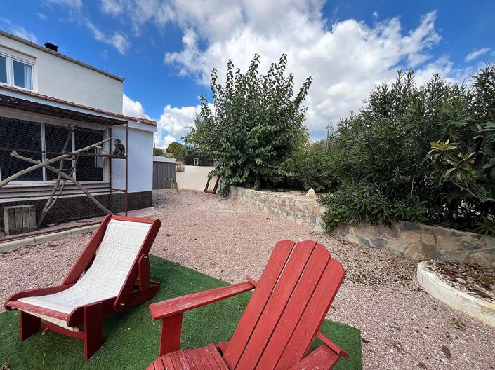 Image No.20-3 Bed Country House for sale