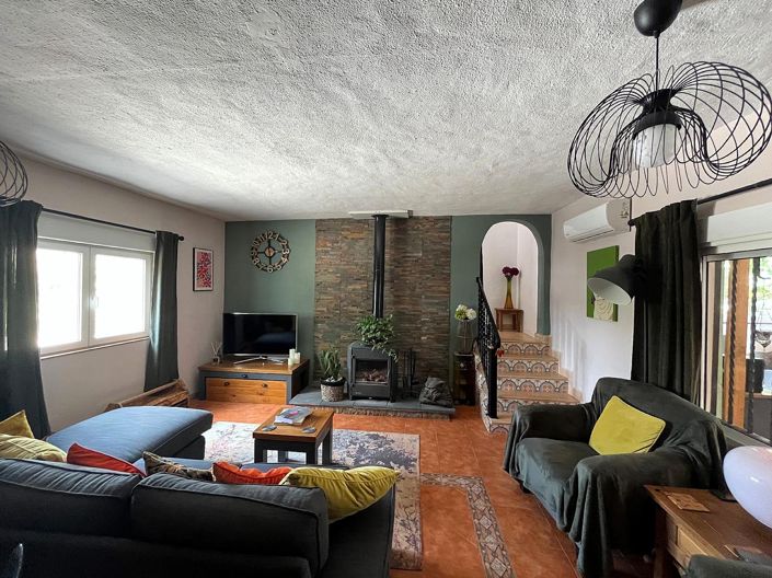 Image No.7-3 Bed Country House for sale