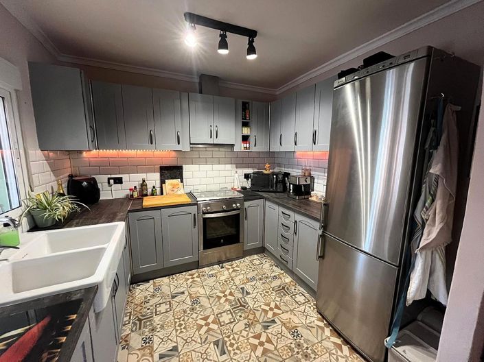 Image No.9-3 Bed Country House for sale