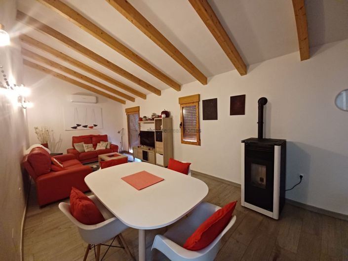 Image No.30-6 Bed Country House for sale