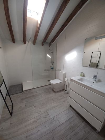 Image No.36-6 Bed Country House for sale