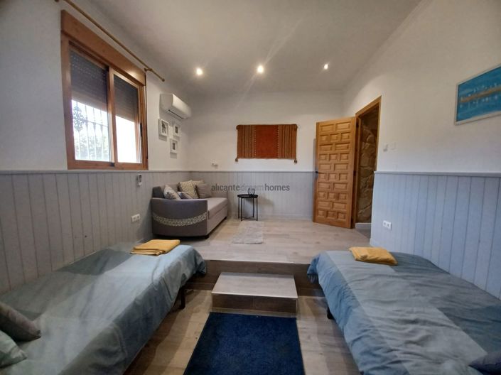 Image No.38-6 Bed Country House for sale