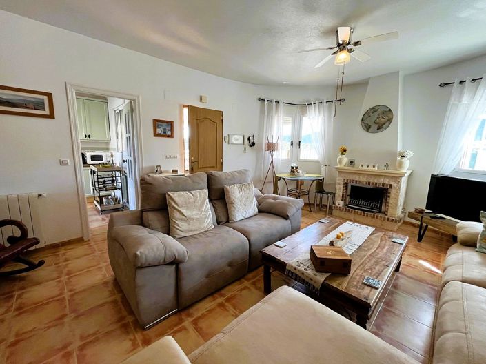 Image No.6-3 Bed Villa for sale