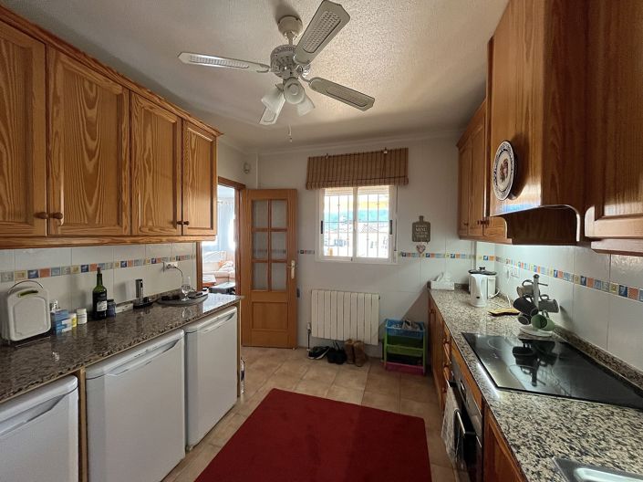 Image No.5-Villa de 4 chambres à vendre à Castalla