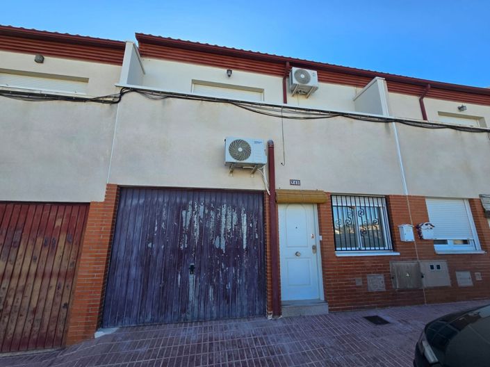 Image No.3-4 Bed Townhouse for sale