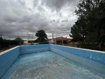 g7853990a-1467-47a3-890e-f1443ba28a4c