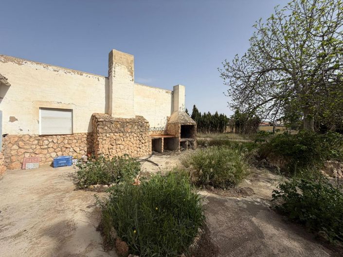 Image No.4-Villa de 4 chambres à vendre à Yecla