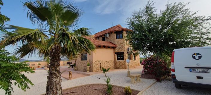 Image No.14-5 Bed Villa for sale