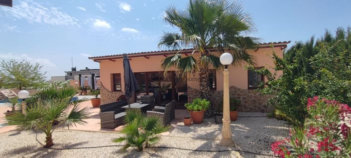 Image No.44-5 Bed Villa for sale