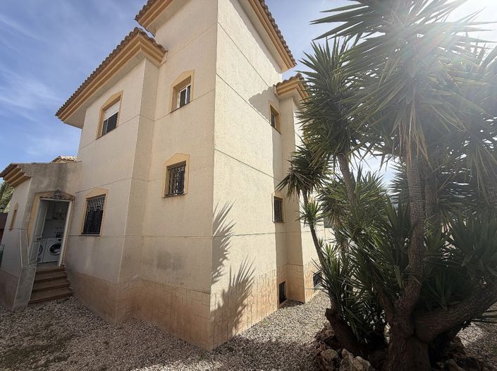 Image No.20-4 Bed Villa for sale