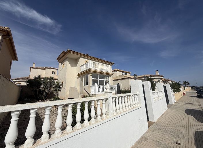 Image No.27-4 Bed Villa for sale