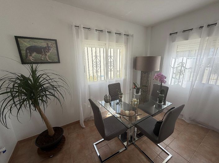 Image No.8-4 Bed Villa for sale