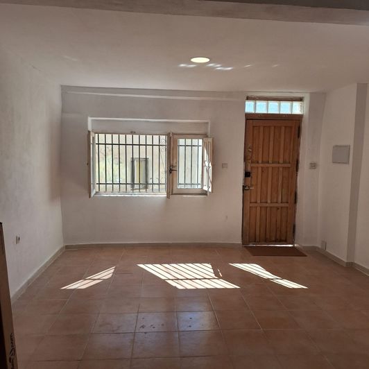 Image No.14-2 Bed Townhouse for sale