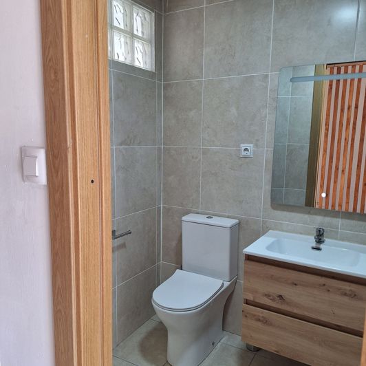 Image No.23-2 Bed Townhouse for sale