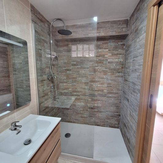 Image No.29-2 Bed Townhouse for sale