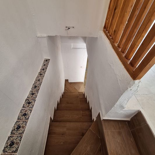 Image No.31-2 Bed Townhouse for sale