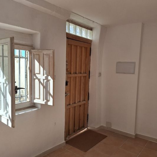 Image No.36-2 Bed Townhouse for sale