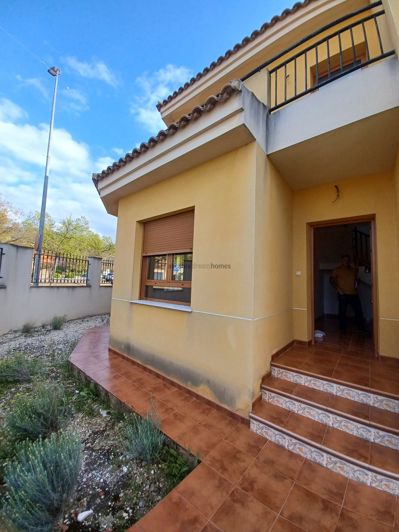 Image No.10-4 Bed Townhouse for sale