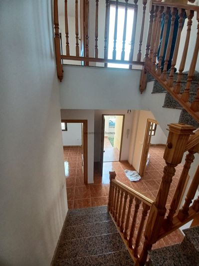 Image No.18-4 Bed Townhouse for sale