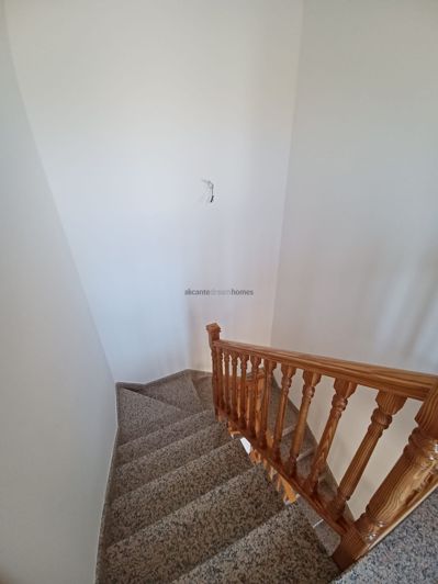 Image No.30-4 Bed Townhouse for sale