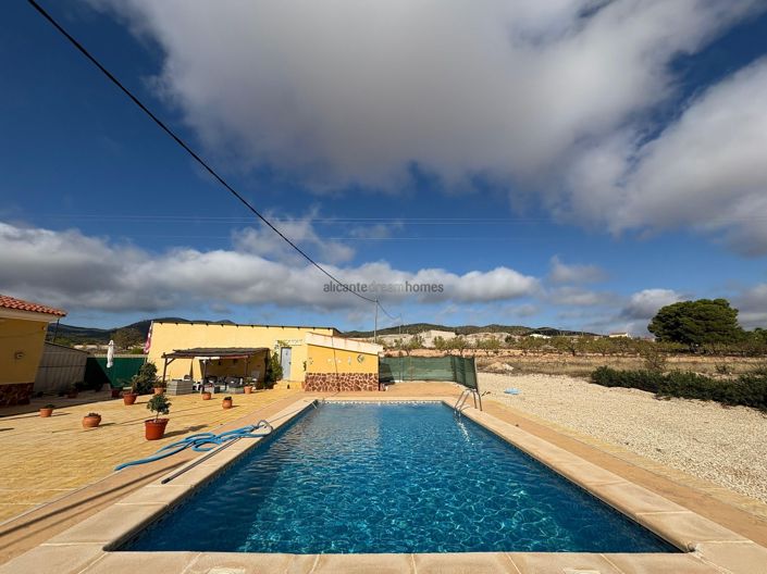 Image No.4-3 Bed Villa for sale