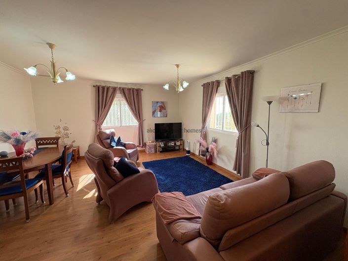 Image No.6-3 Bed Villa for sale