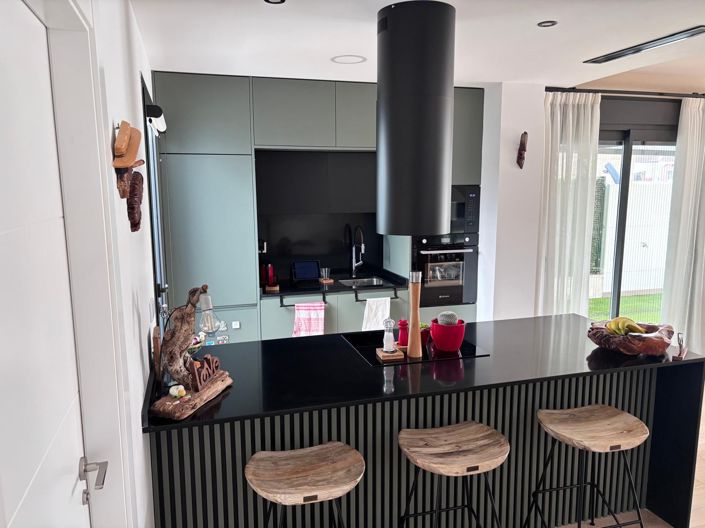 Image No.11-2 Bed Townhouse for sale