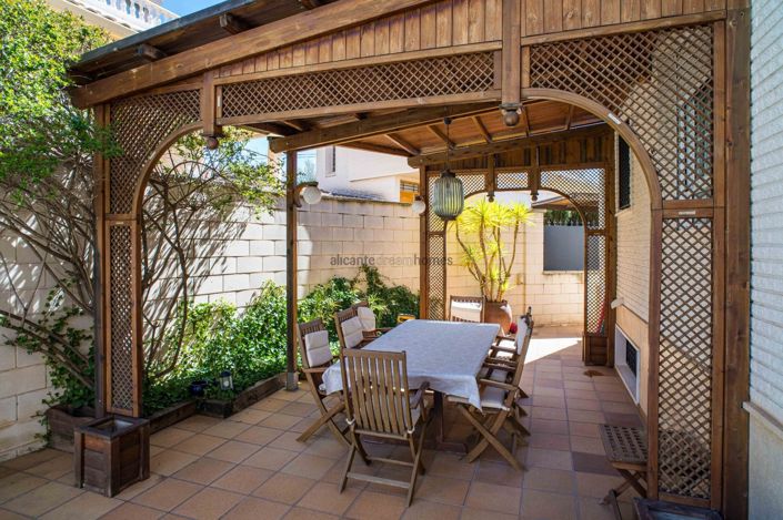 Image No.11-3 Bed Villa for sale