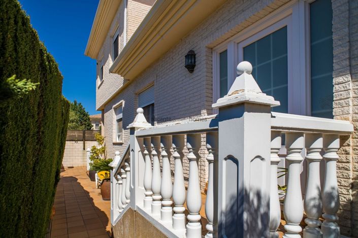 Image No.13-3 Bed Villa for sale