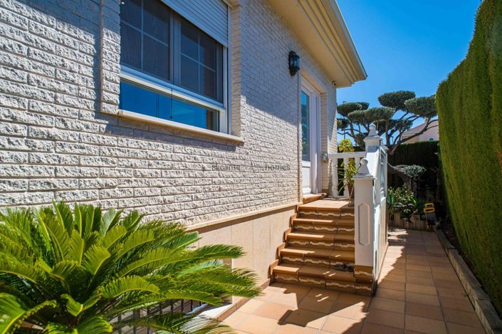 Image No.20-3 Bed Villa for sale