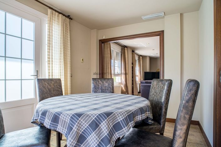 Image No.39-3 Bed Villa for sale