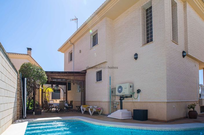 Image No.6-3 Bed Villa for sale