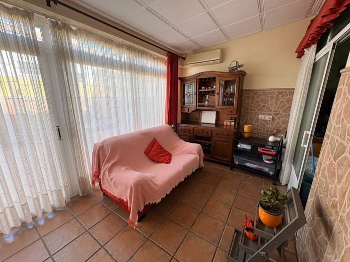 Image No.17-3 Bed Townhouse for sale