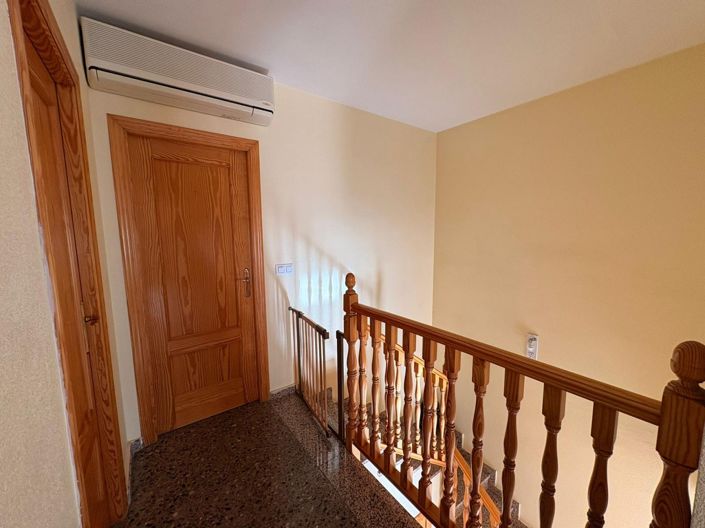 Image No.5-3 Bed Townhouse for sale