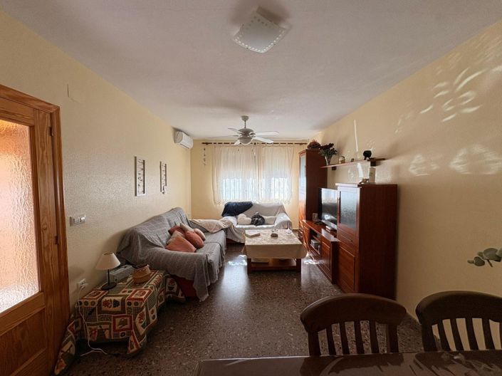 Image No.8-3 Bed Townhouse for sale