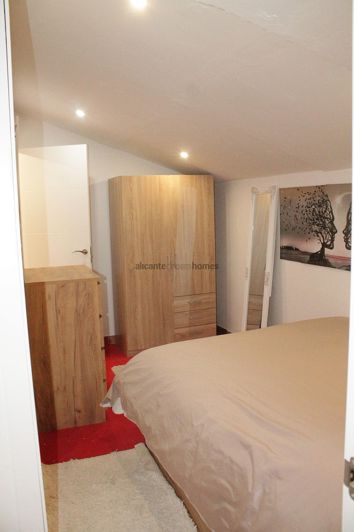 Image No.25-2 Bed Country House for sale