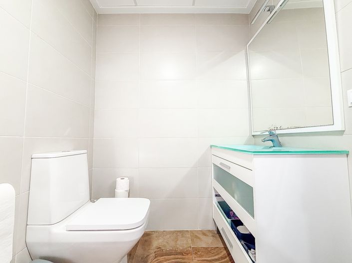 Image No.12-2 Bed Townhouse for sale