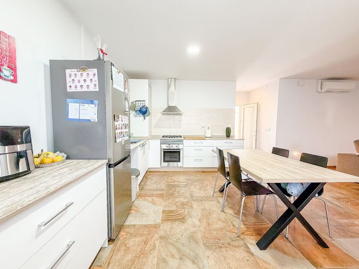 Image No.3-2 Bed Townhouse for sale