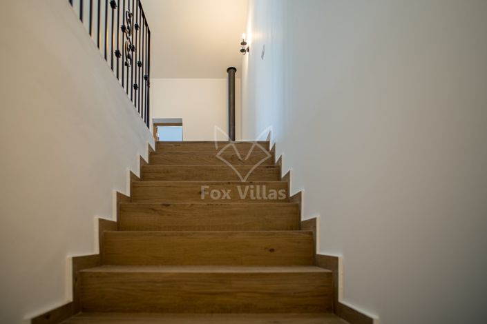 Image No.11-5 Bed Country House for sale