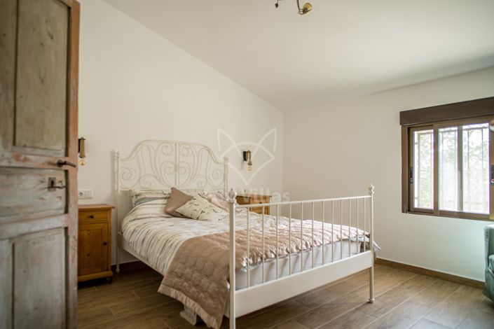 Image No.14-5 Bed Country House for sale