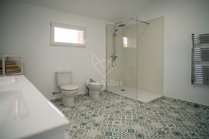 Image No.27-5 Bed Country House for sale