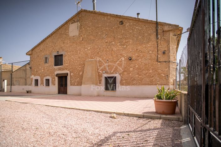 Image No.43-5 Bed Country House for sale