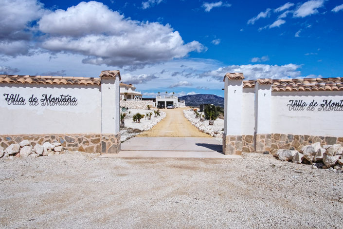 Image No.8-4 Bed Villa for sale