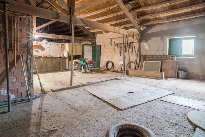 Image No.18-6 Bed Country House for sale