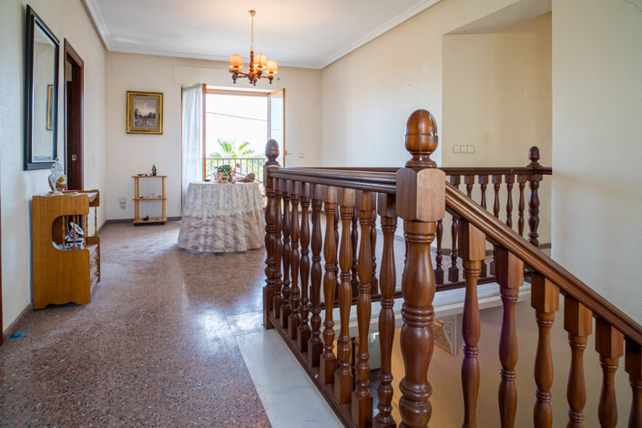 Image No.21-6 Bed Country House for sale