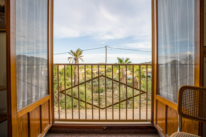 Image No.25-6 Bed Country House for sale